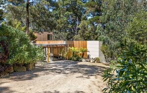 Architect’s Bushland Haven near Shoreham Beach - Shoreham, Australia