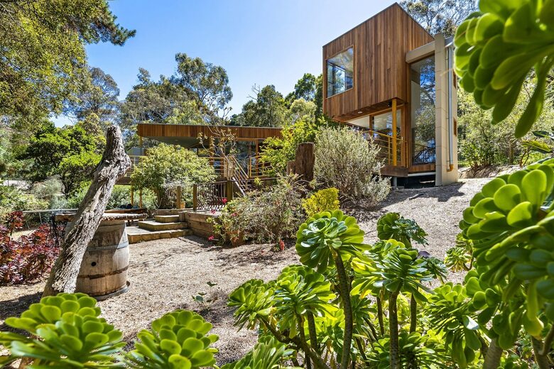 Architect’s Bushland Haven near Shoreham Beach - Shoreham, Australia