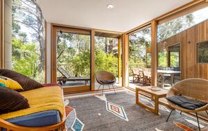 Architect’s Bushland Haven near Shoreham Beach - Shoreham, Australia