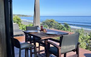 Modernist Gem with Ocean Views and Private Beach Access - Ōakura, New Zealand