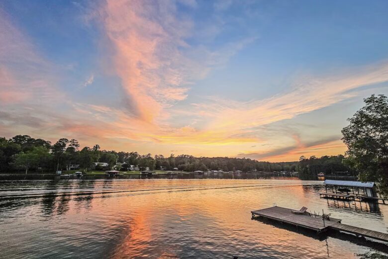 Lake Sinclair Sunshine House - Sparta, Georgia