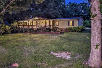 Lake Sinclair Sunshine House - Sparta, Georgia