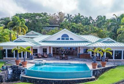 Serene Hawaiian Estate Above the Sea - Kailua Kona, Hawaii