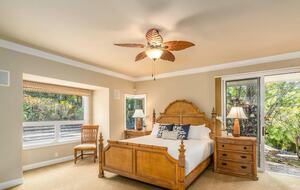 Serene Hawaiian Estate Above the Sea - Kailua Kona, Hawaii