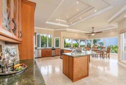 Serene Hawaiian Estate Above the Sea - Kailua Kona, Hawaii