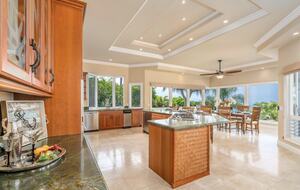 Serene Hawaiian Estate Above the Sea - Kailua Kona, Hawaii