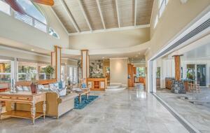 Serene Hawaiian Estate Above the Sea - Kailua Kona, Hawaii