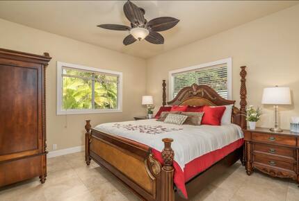 Serene Hawaiian Estate Above the Sea - Kailua Kona, Hawaii