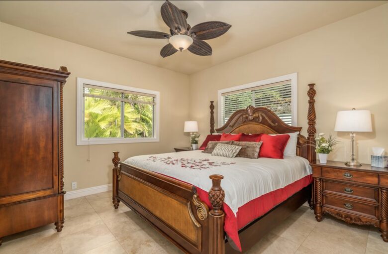 Serene Hawaiian Estate Above the Sea - Kailua Kona, Hawaii