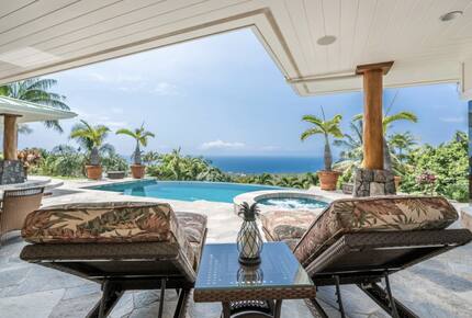 Serene Hawaiian Estate Above the Sea - Kailua Kona, Hawaii