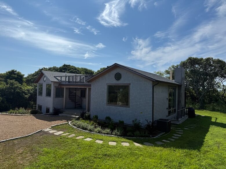 Aquinnah's Hidden Hilltop Haven - Aquinnah, Massachusetts