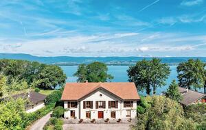Lake Geneva frontlake House & Private Beach - Nernier, France