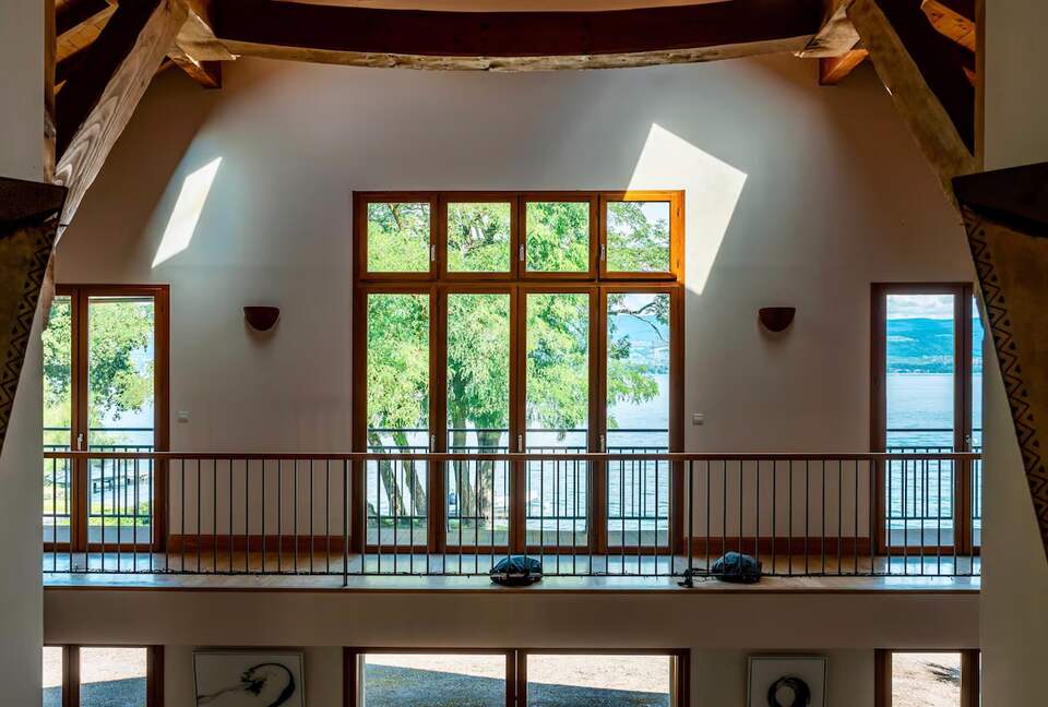 Lake Geneva frontlake House & Private Beach - Nernier, France