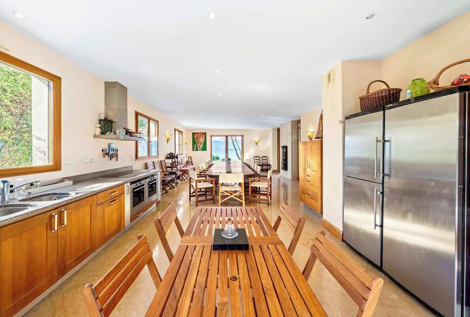 Lake Geneva frontlake House & Private Beach - Nernier, France