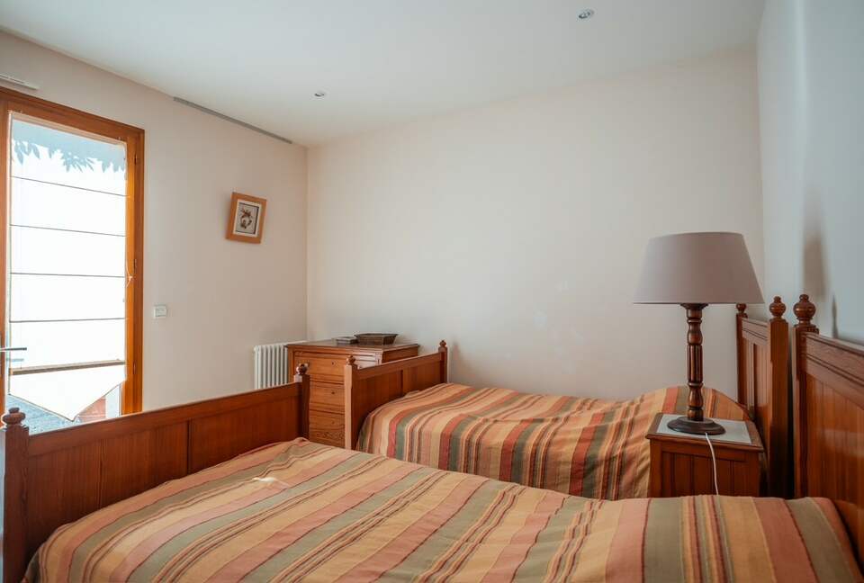 Lake Geneva frontlake House & Private Beach - Nernier, France