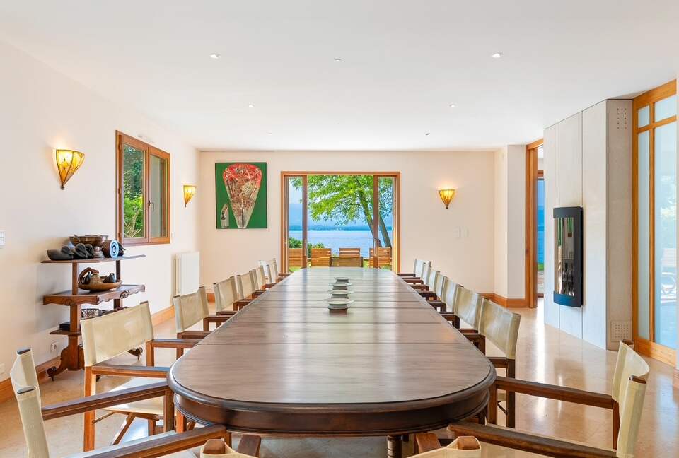Lake Geneva frontlake House & Private Beach - Nernier, France