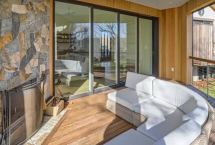 Aquinnah's Hidden Hilltop Haven - Aquinnah, Massachusetts