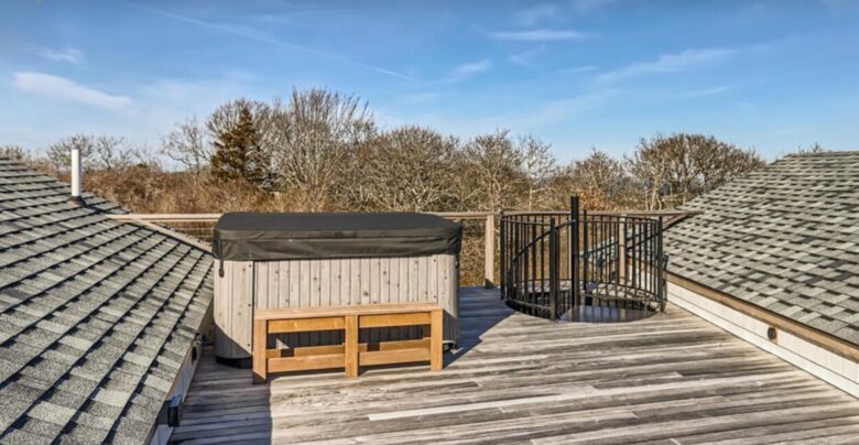 Aquinnah's Hidden Hilltop Haven - Aquinnah, Massachusetts