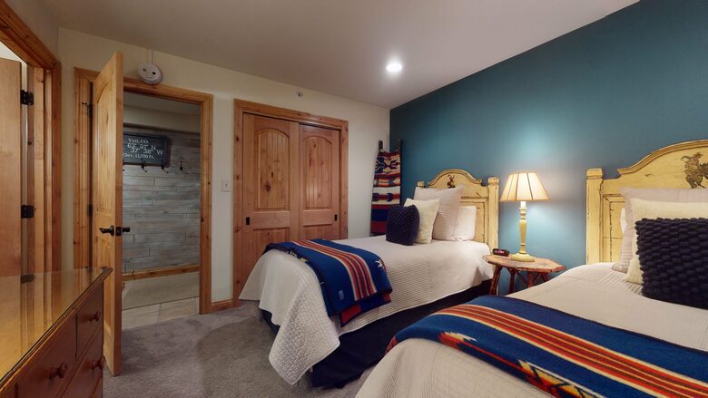 Montaneros 218 - Vail, Colorado