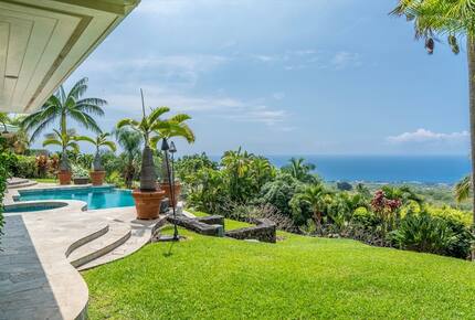 Serene Hawaiian Estate Above the Sea - Kailua Kona, Hawaii
