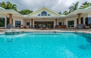 Serene Hawaiian Estate Above the Sea - Kailua Kona, Hawaii