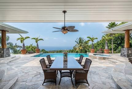 Serene Hawaiian Estate Above the Sea - Kailua Kona, Hawaii