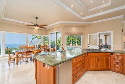 Serene Hawaiian Estate Above the Sea - Kailua Kona, Hawaii