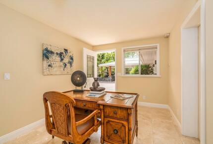 Serene Hawaiian Estate Above the Sea - Kailua Kona, Hawaii