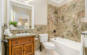 Serene Hawaiian Estate Above the Sea - Kailua Kona, Hawaii