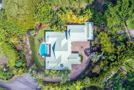Serene Hawaiian Estate Above the Sea - Kailua Kona, Hawaii
