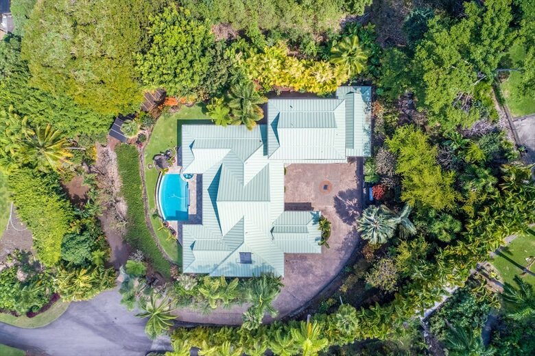 Serene Hawaiian Estate Above the Sea - Kailua Kona, Hawaii