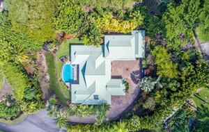 Serene Hawaiian Estate Above the Sea - Kailua Kona, Hawaii