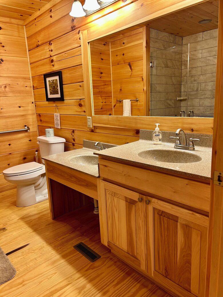 Elegant Lodge Retreat Nestled in the Appalachians - Banner Elk, North Carolina