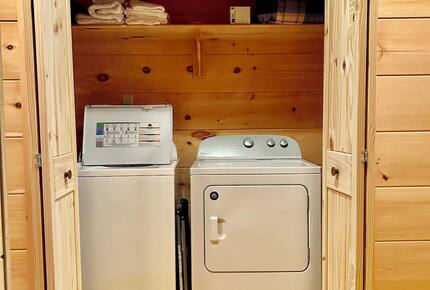 Elegant Lodge Retreat Nestled in the Appalachians - Banner Elk, North Carolina