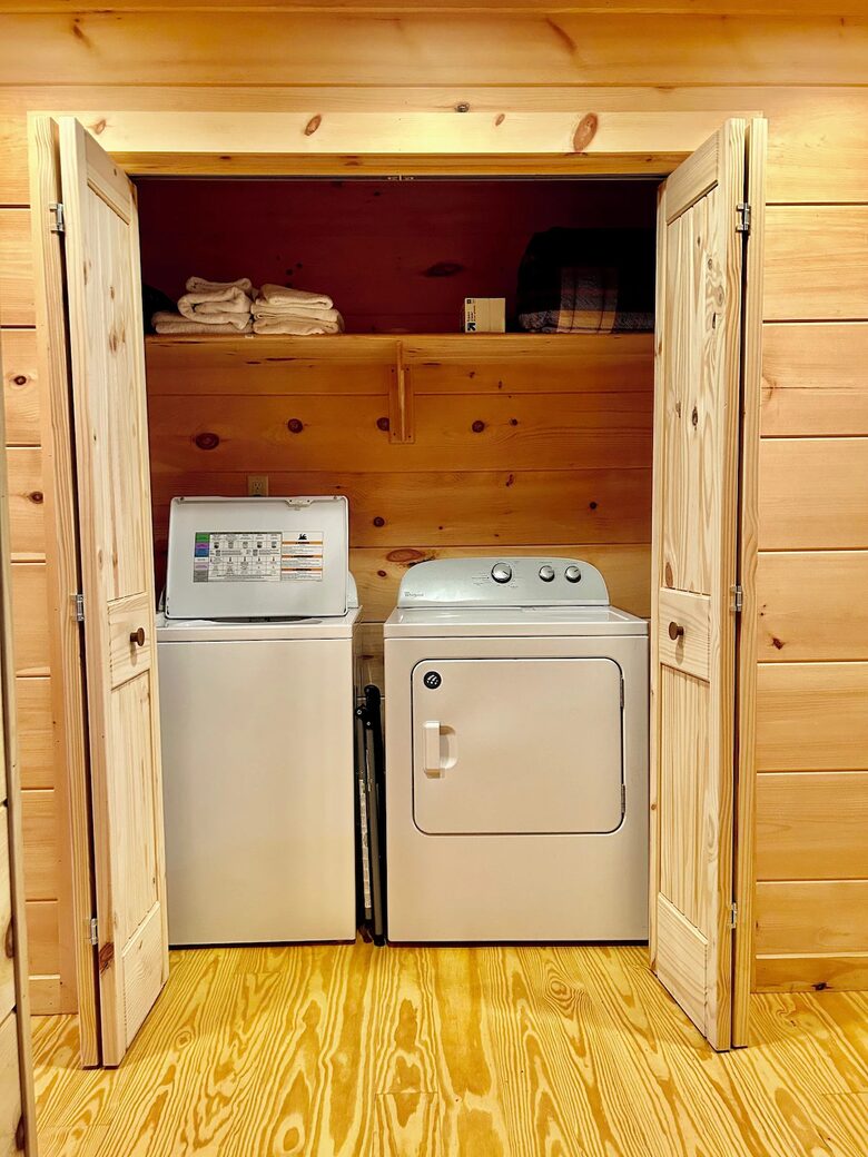 Elegant Lodge Retreat Nestled in the Appalachians - Banner Elk, North Carolina