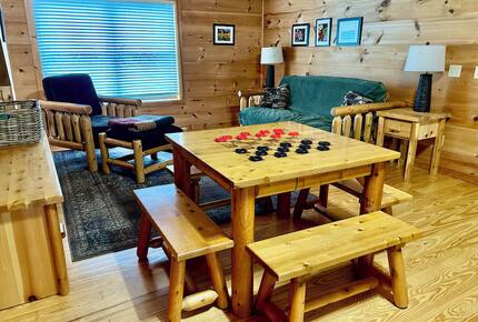 Elegant Lodge Retreat Nestled in the Appalachians - Banner Elk, North Carolina