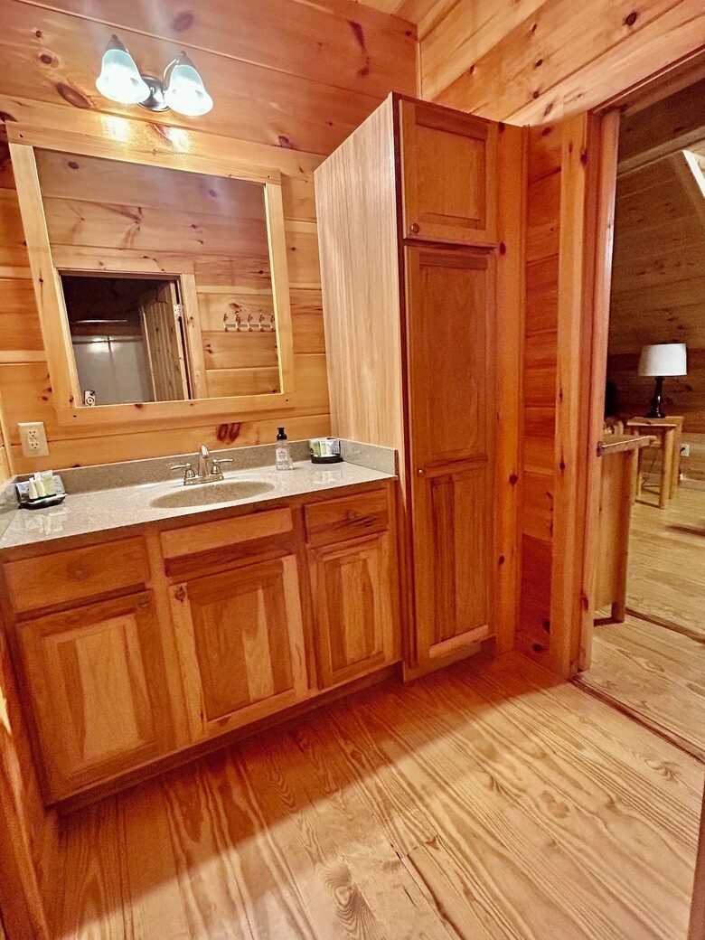 Elegant Lodge Retreat Nestled in the Appalachians - Banner Elk, North Carolina