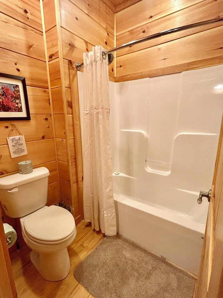 Elegant Lodge Retreat Nestled in the Appalachians - Banner Elk, North Carolina