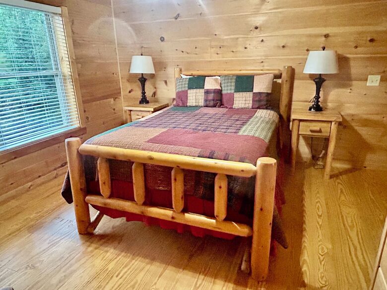 Elegant Lodge Retreat Nestled in the Appalachians - Banner Elk, North Carolina