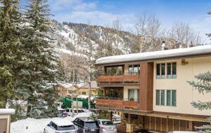 Elegant Aspen Escape Near Gondola - Aspen, Colorado