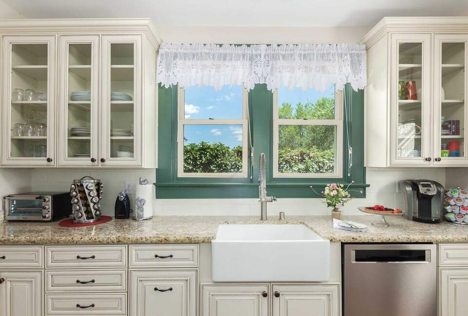 The Shady Victorian | Historic Elegance in Prescott - Prescott, Arizona