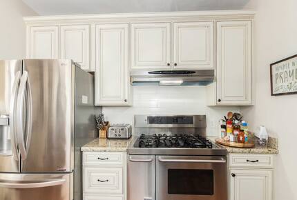 The Shady Victorian | Historic Elegance in Prescott - Prescott, Arizona