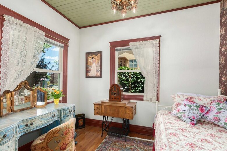 The Shady Victorian | Historic Elegance in Prescott - Prescott, Arizona