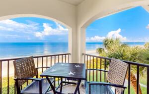 Top-Floor Gulf-Front Escape in Belleair Beach - Belleair Beach, Florida
