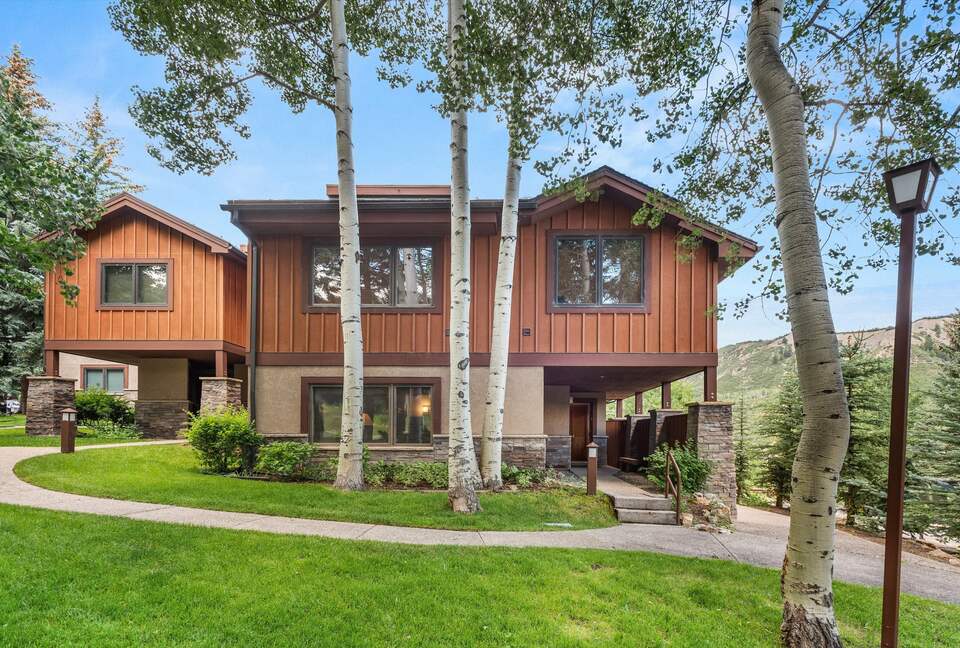 Alpine Elegance | Ski-In Mountain Condo in Snowmass Village - Snowmass, Colorado