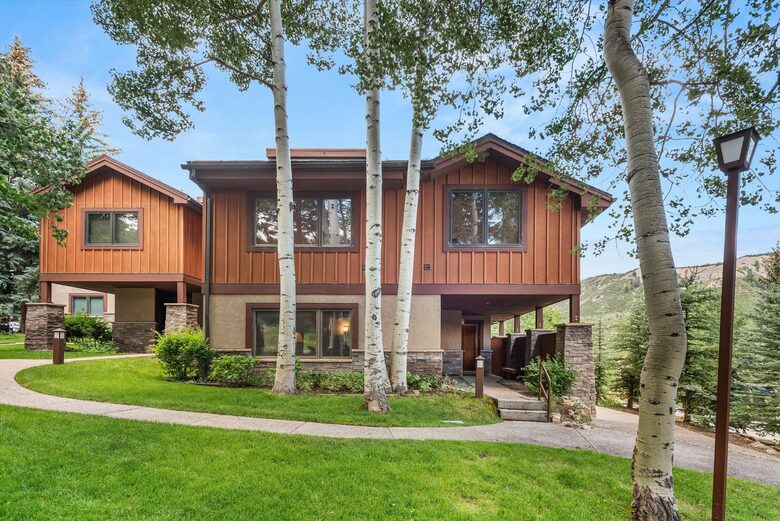 Alpine Elegance | Ski-In Mountain Condo in Snowmass Village - Snowmass, Colorado