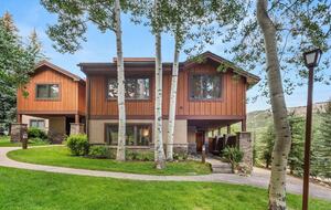 Alpine Elegance | Ski-In Mountain Condo in Snowmass Village - Snowmass, Colorado