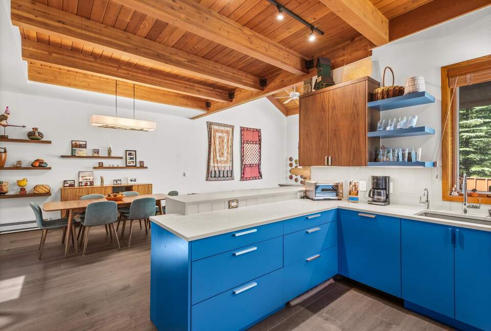 Alpine Elegance | Ski-In Mountain Condo in Snowmass Village - Snowmass, Colorado