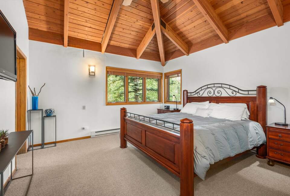 Alpine Elegance | Ski-In Mountain Condo in Snowmass Village - Snowmass, Colorado