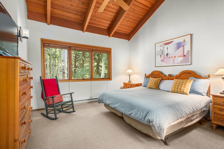 Alpine Elegance | Ski-In Mountain Condo in Snowmass Village - Snowmass, Colorado